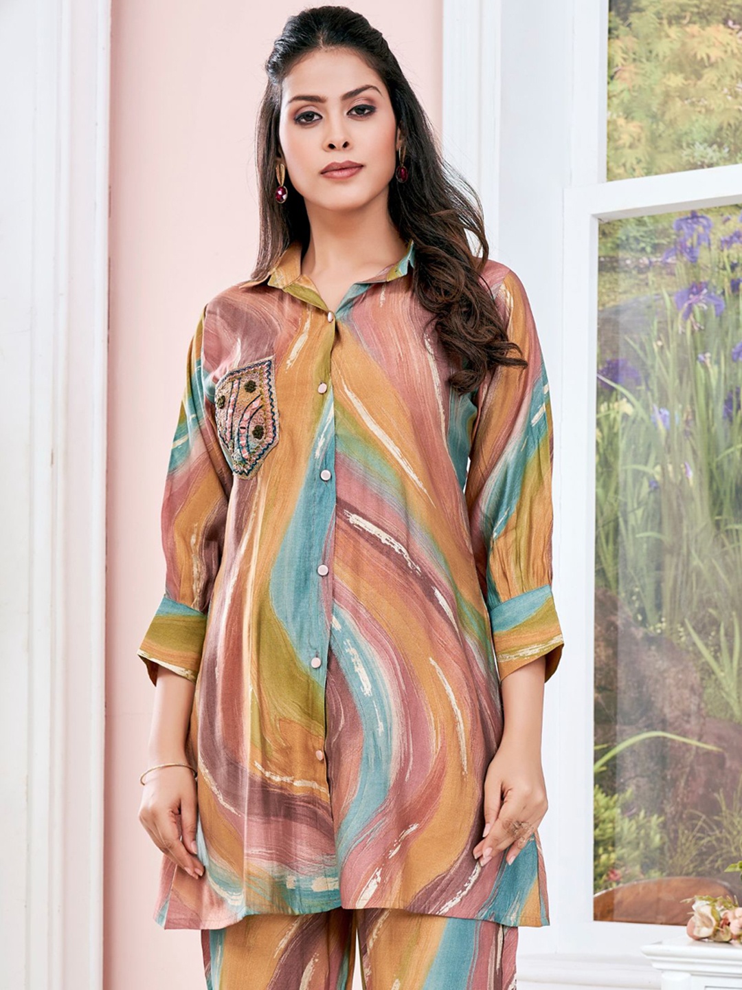 

KALINI Abstract Printed Pure Silk Ethnic Shirt With Trousers, Brown