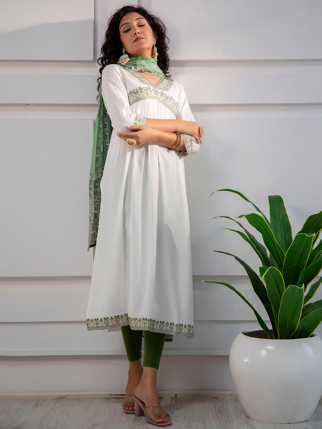 

KALINI Ethnic Motifs Embroidered Empire Anarkali Kurta, White