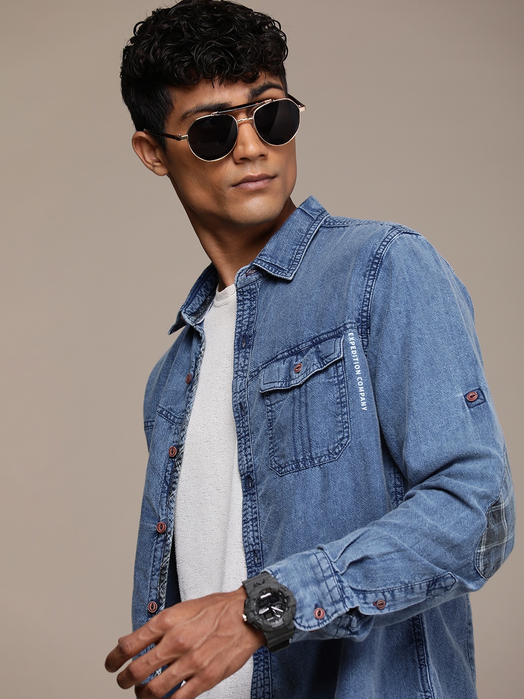 

The Roadster Life Co. Pure Cotton Roll-Up Sleeves Casual Shirt, Blue
