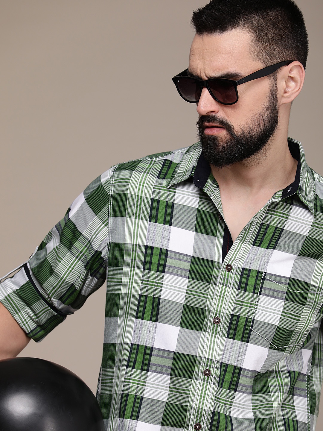 

The Roadster Life Co. Pure Cotton Roll-Up Sleeves Checked Casual Shirt, Green