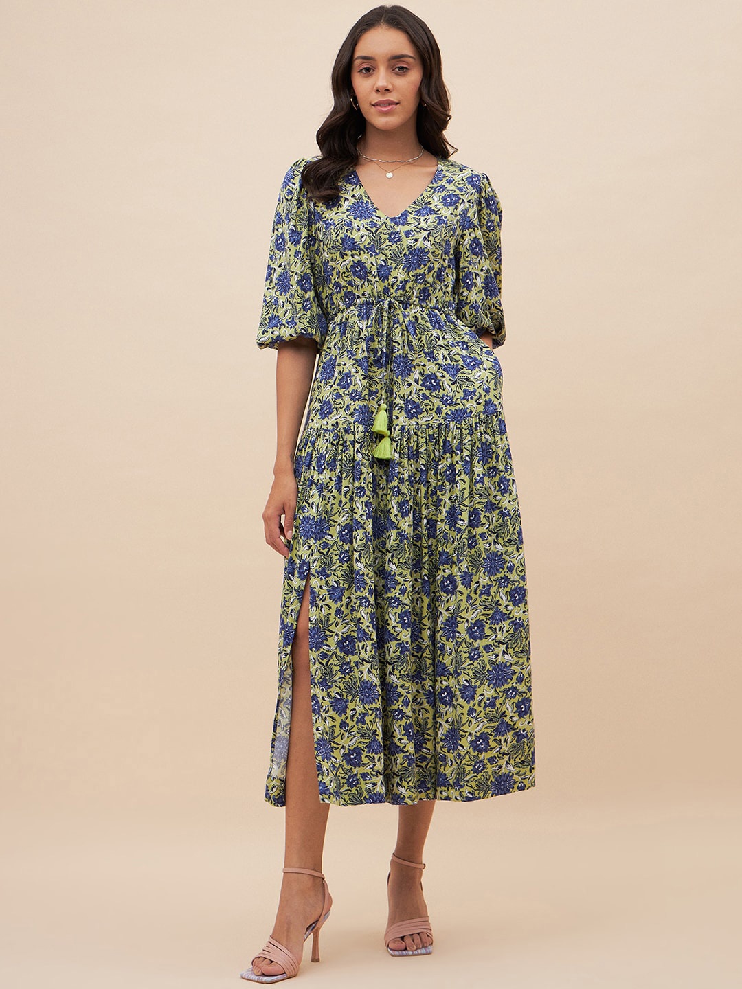 

Femella Floral Printed V-neck puff sleeves Cut-outs Fit & Flare Midi Dress, Blue