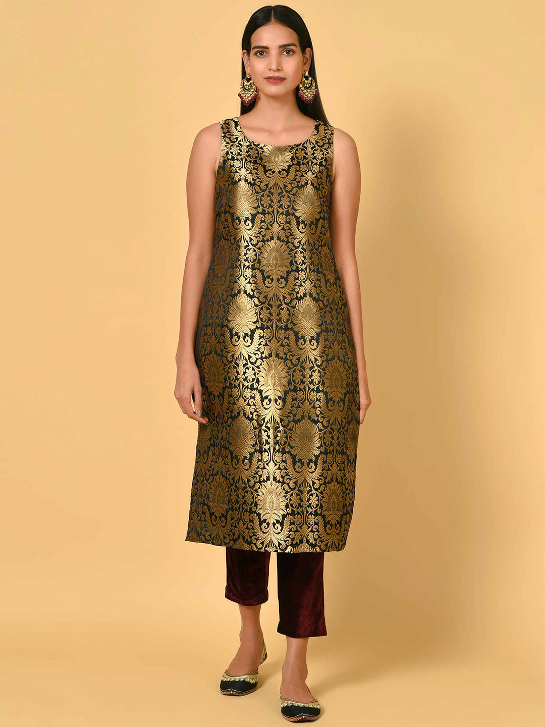 

NUHH Ethnic Motifs Woven Design Kurta With Trousers & Jacket, Gold