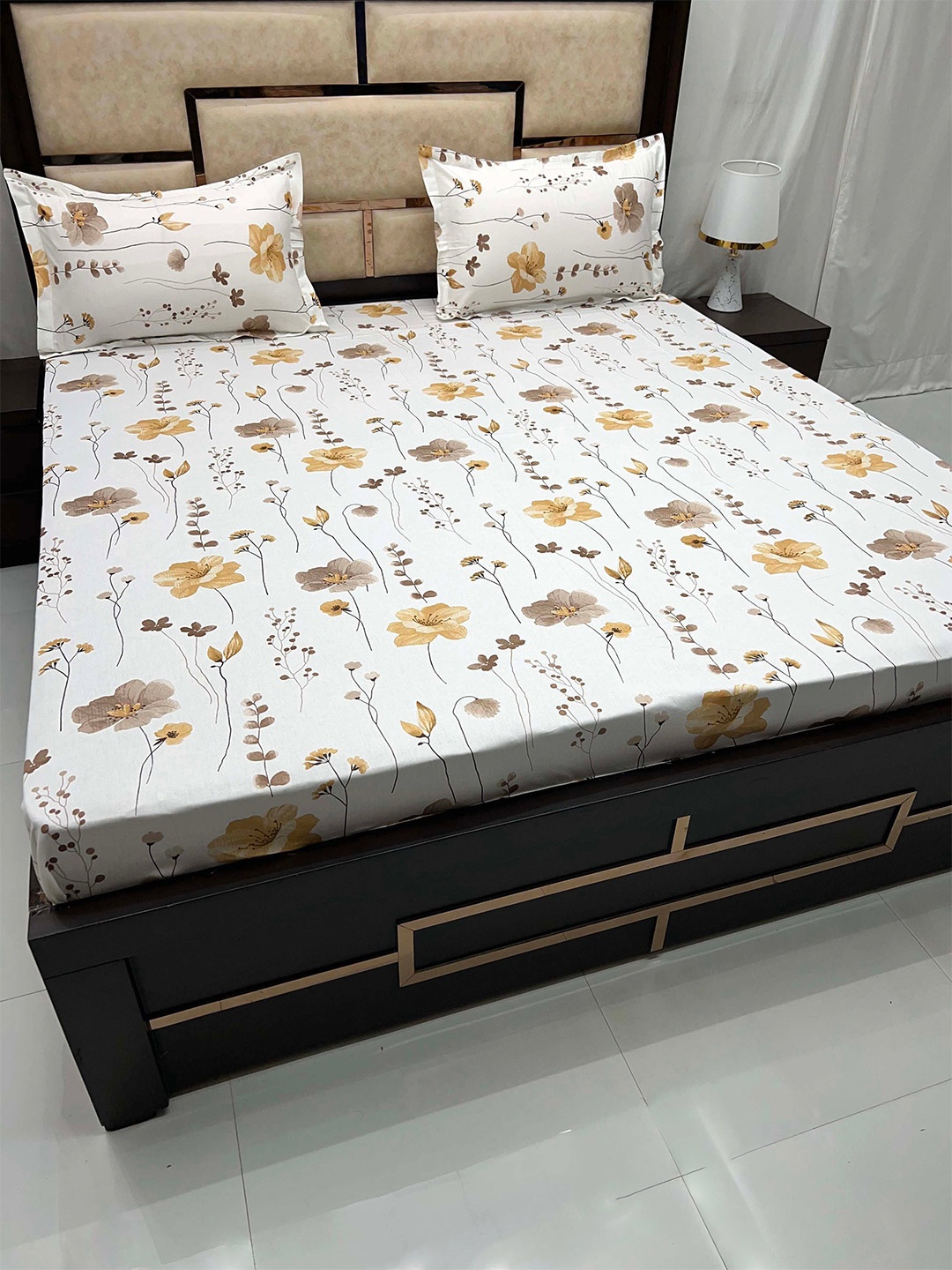 

Pure Decor White & Brown Floral Pure Cotton 380 TC King Bedsheet with 2 Pillow Covers