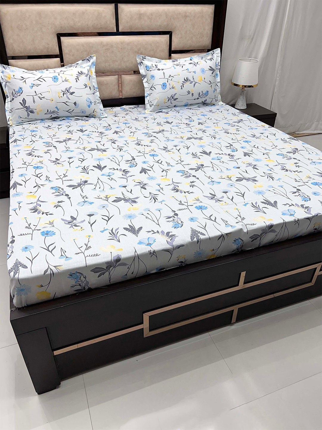 

Pure Decor White & Blue Floral Pure Cotton 380 TC King Bedsheet with 2 Pillow Covers