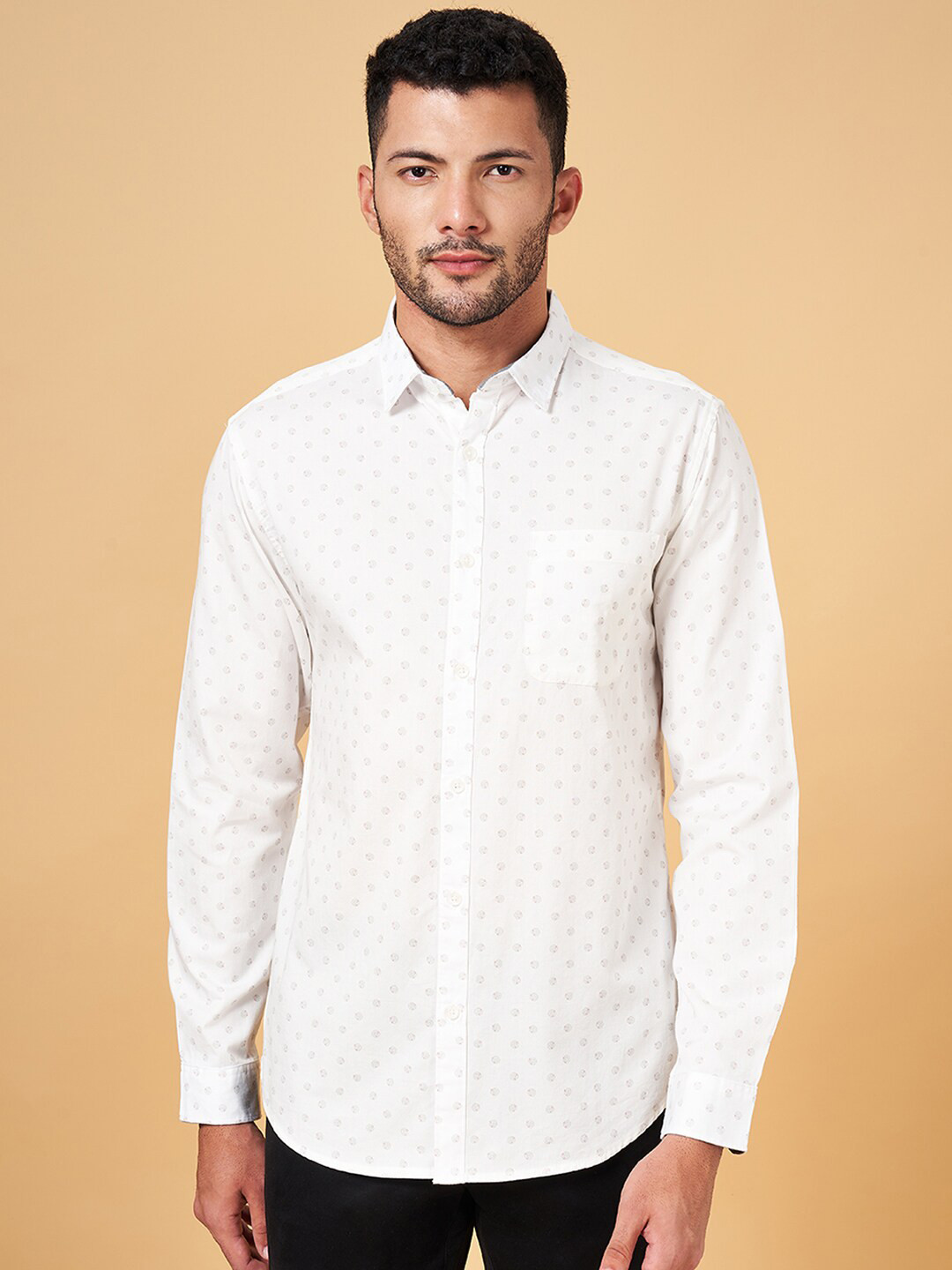 

BYFORD by Pantaloons Micro Ditsy Printed Spread Collar Cotton Casual Shirt, Off white