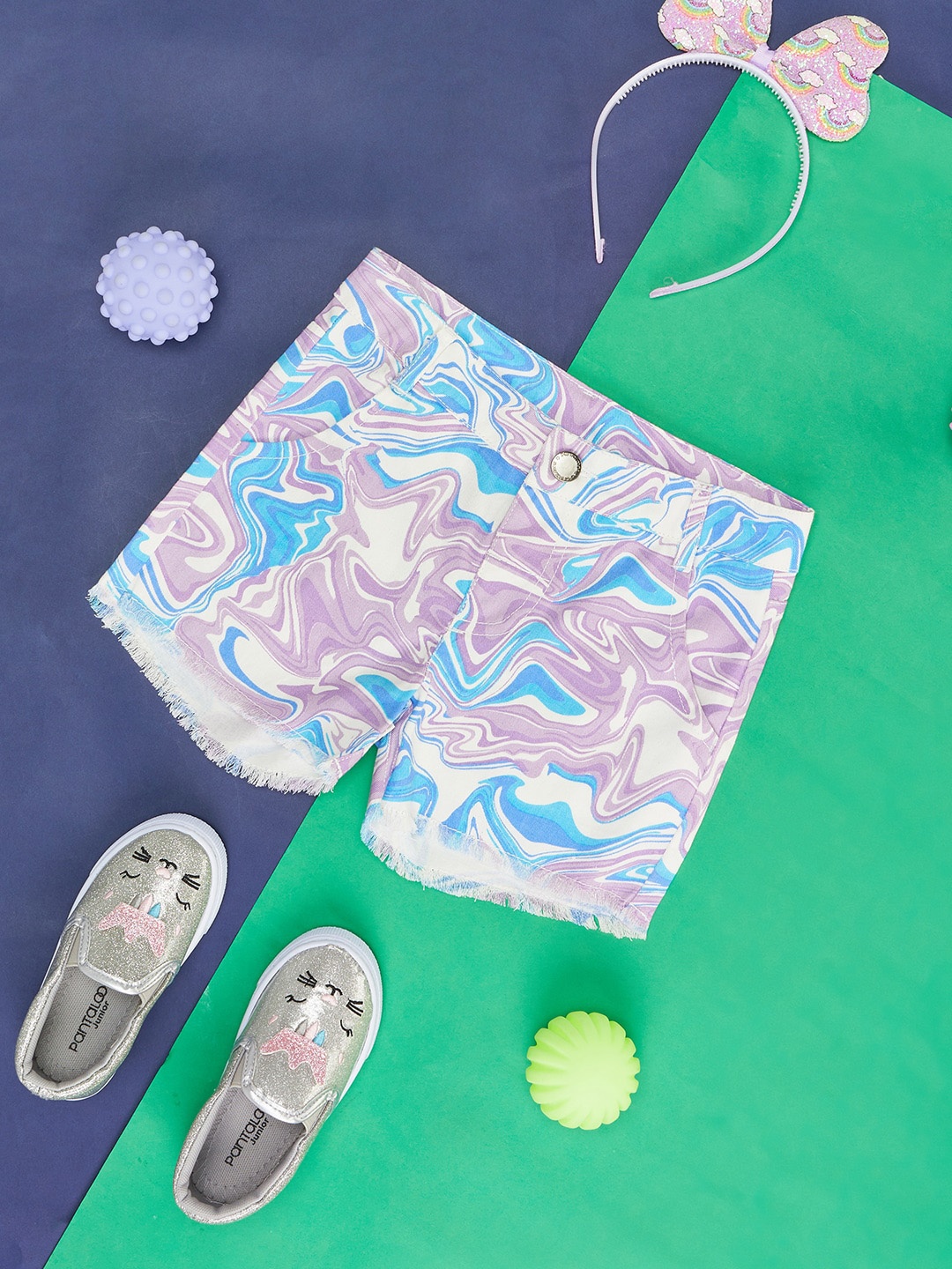 

Pantaloons Junior Girls Abstract Printed Shorts, Lavender