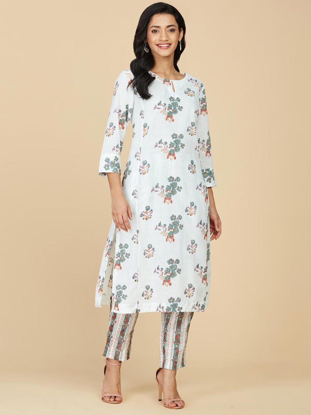 

Fabindia Floral Printed Pure Cotton Straight Kurta With Trousers, White