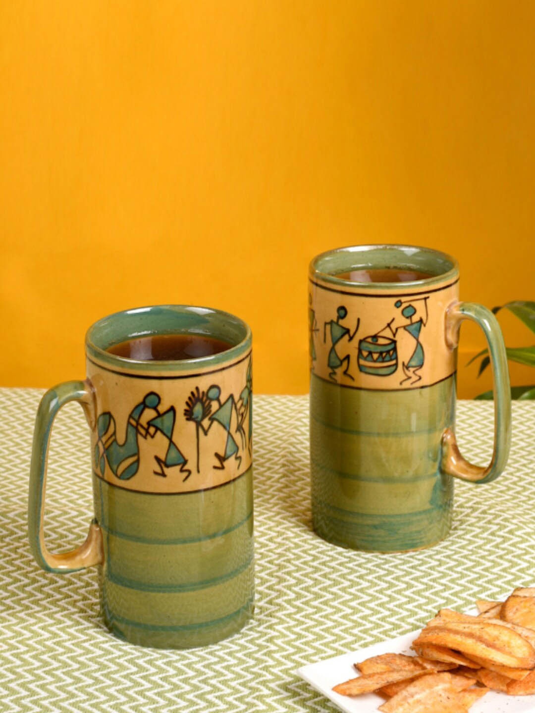 

AAKRITI ART CREATIONS Green & Yellow 2 Pieces Printed Ceramic Glossy Mugs 250ml