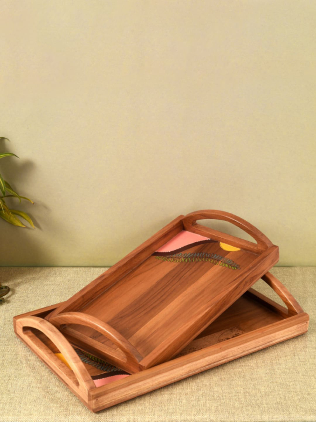 

AAKRITI ART CREATIONS Teak Arc Brown 2-Pieces Printed Wooden Trays