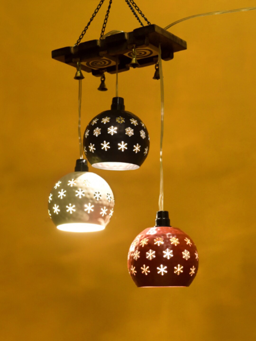 

AAKRITI ART CREATIONS Star-3 Brown & Red Printed Metal Ceiling Lamps