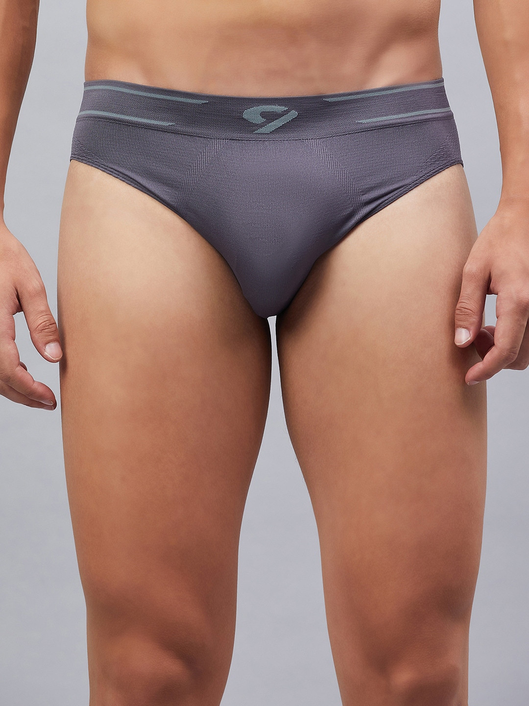 

C9 AIRWEAR Seamless Skin friendly Basic Briefs, Charcoal