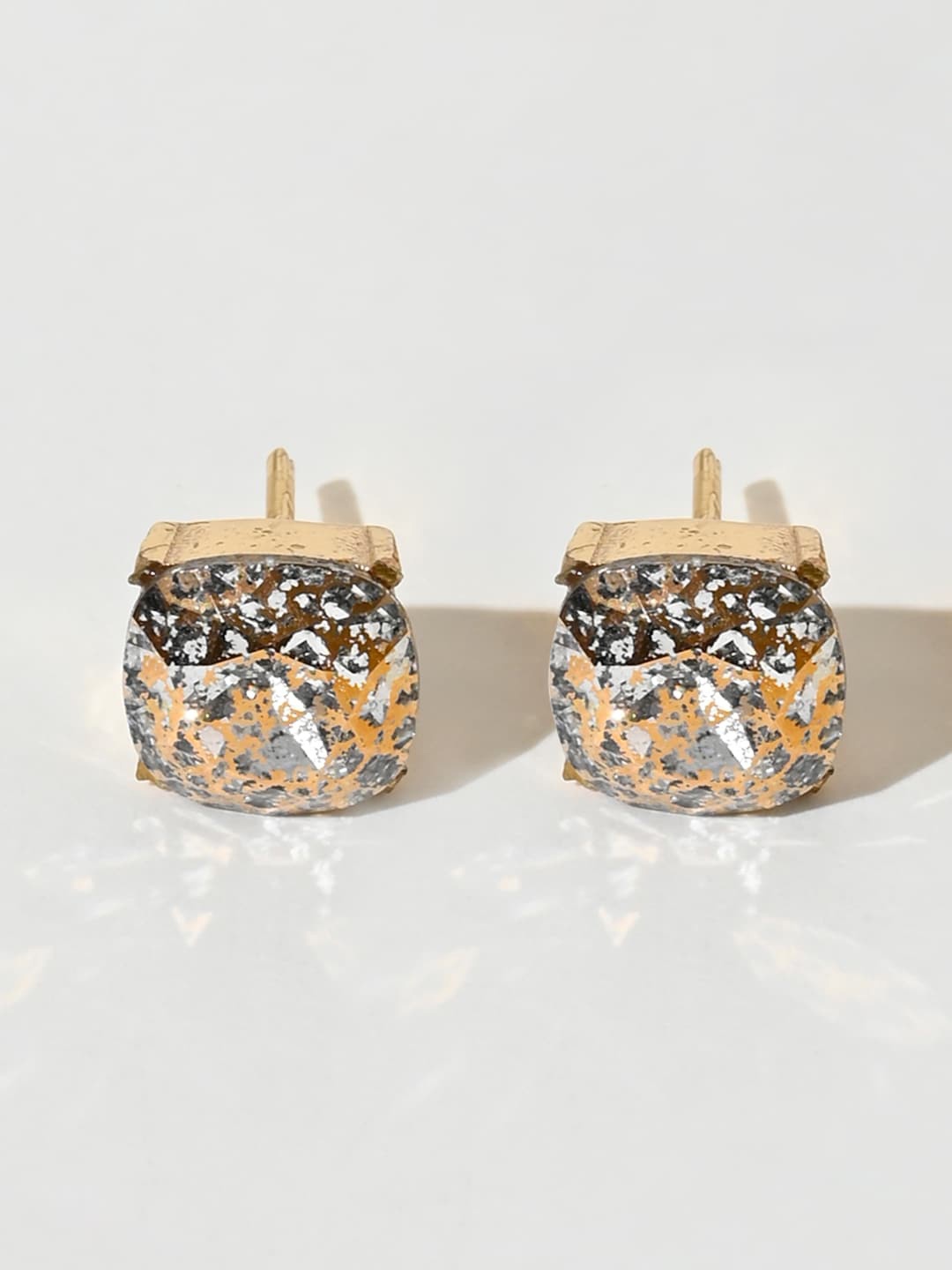 

XPNSV Gold-Plated Studs Earrings