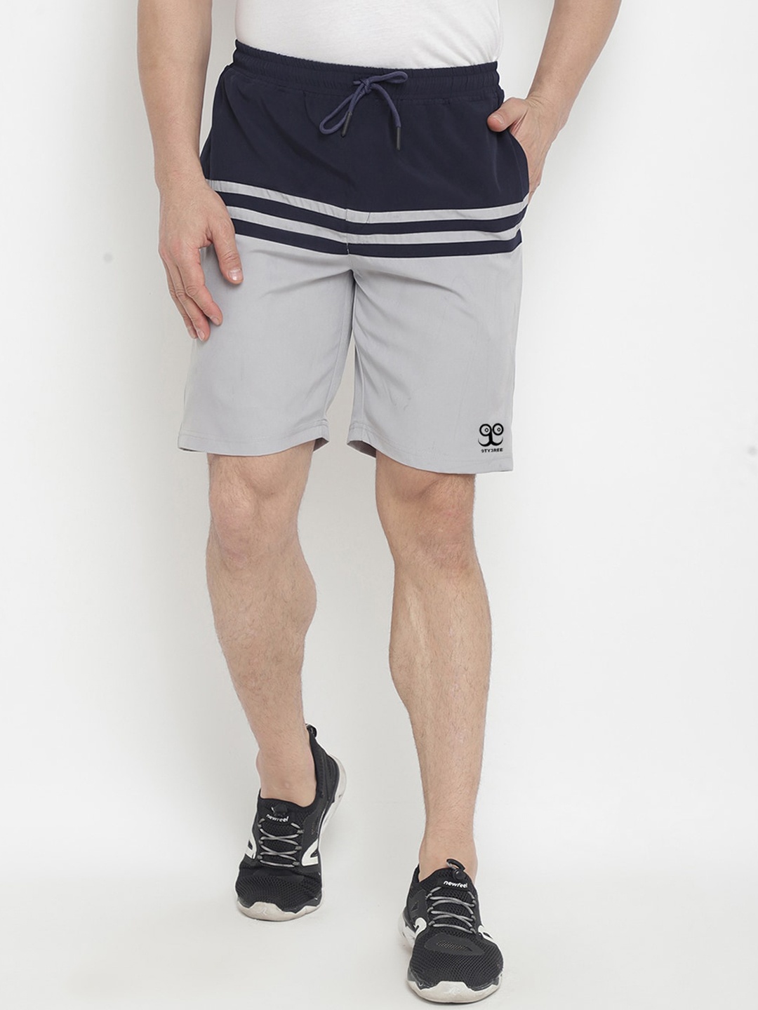 

9ty3ree Men Mid Rise Colourblocked Sports Shorts, Navy blue