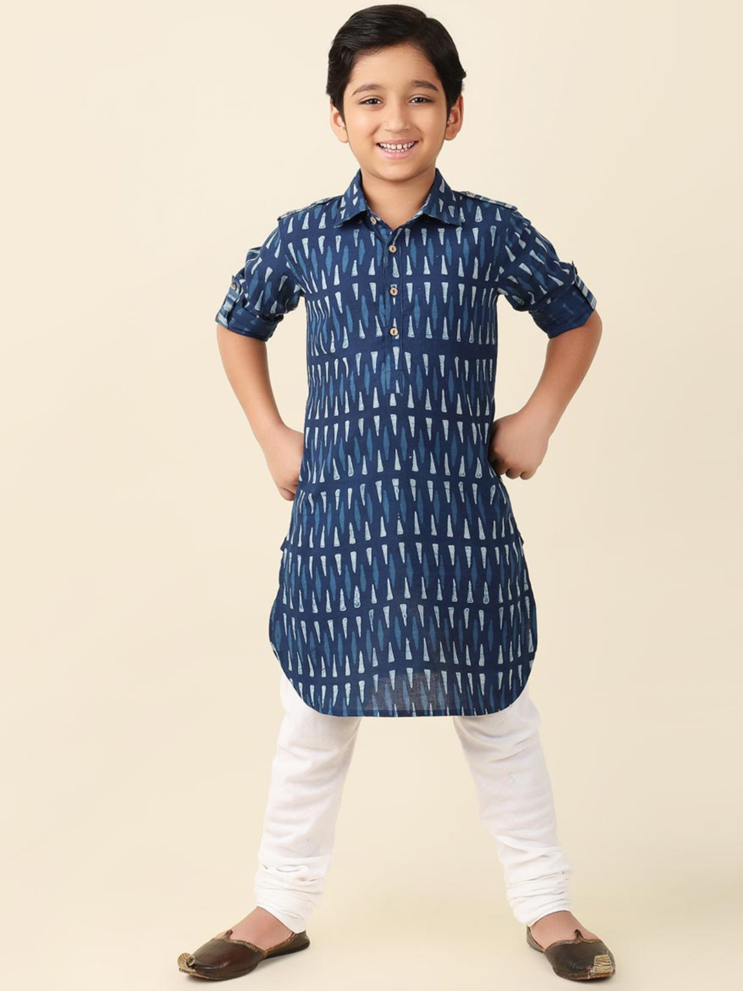 

Fabindia Boys Abstract Printed Shirt Collar Cotton Kurta, Navy blue