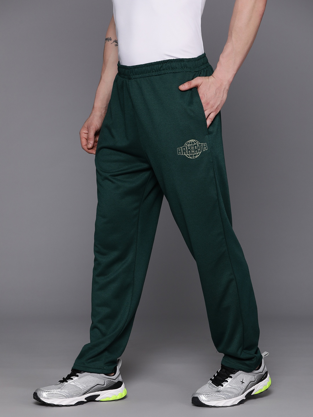 

HRX by Hrithik Roshan Men Lifestyle Track Pants With Placement Branding, Green