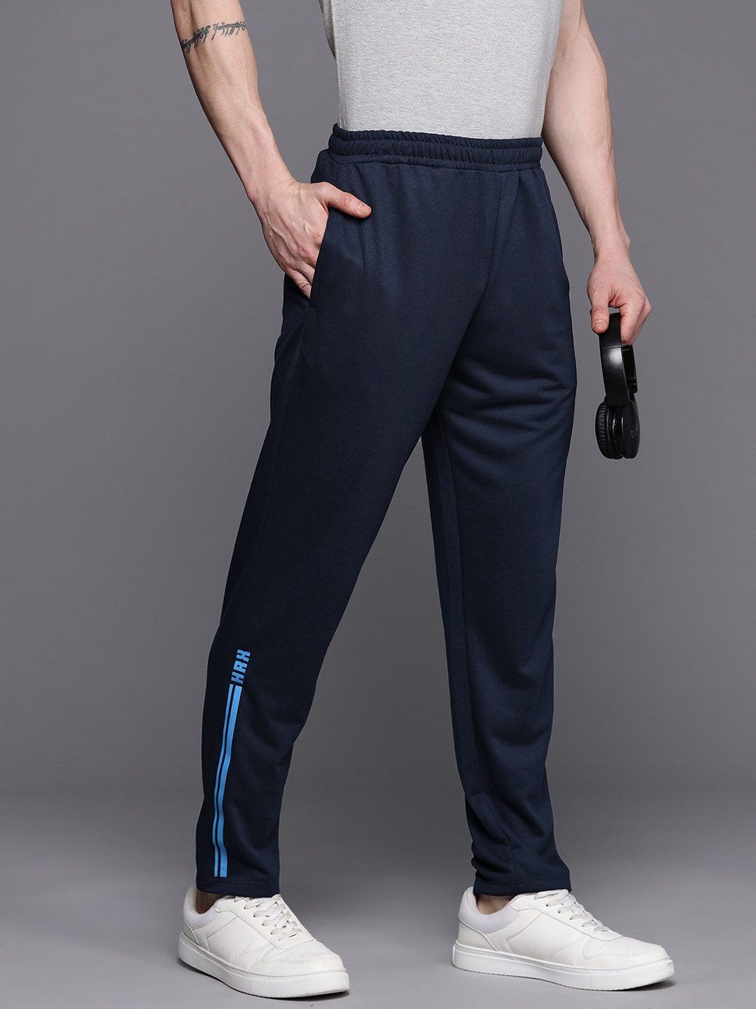 

HRX by Hrithik Roshan Men Regular Fit Lifestyle Track Pants, Navy blue
