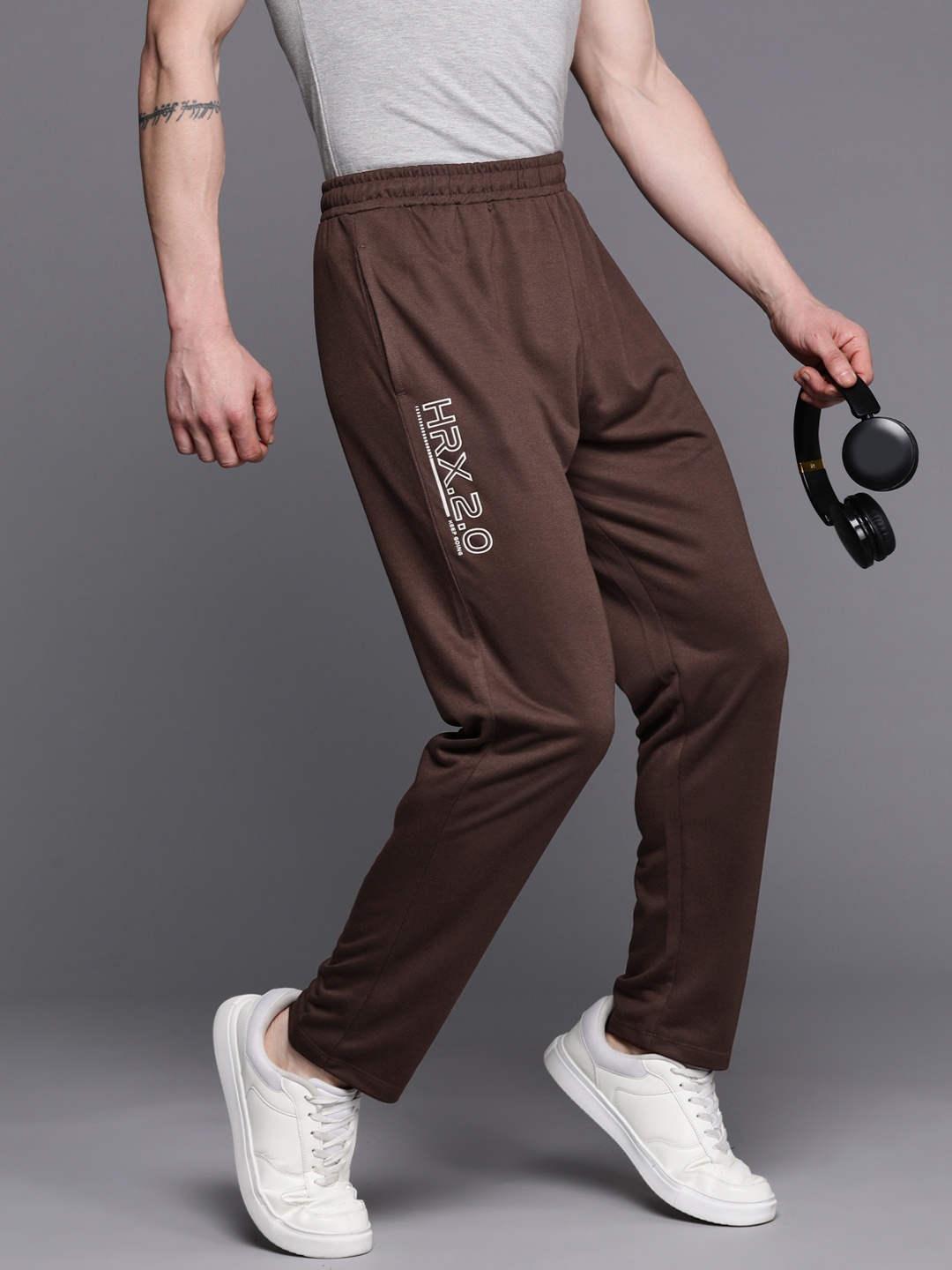 

HRX by Hrithik Roshan Men Regular Fit Lifestyle Track Pants, Brown