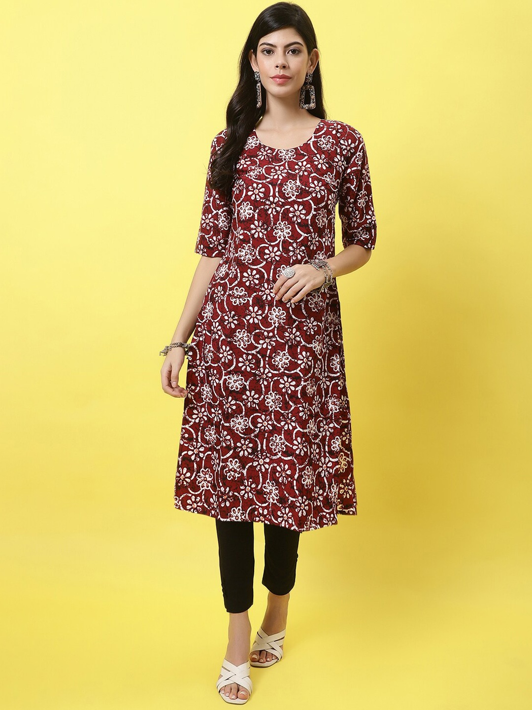 

7Threads Floral Printed Flared Sleeves Thread Work Crepe Kurta, Red