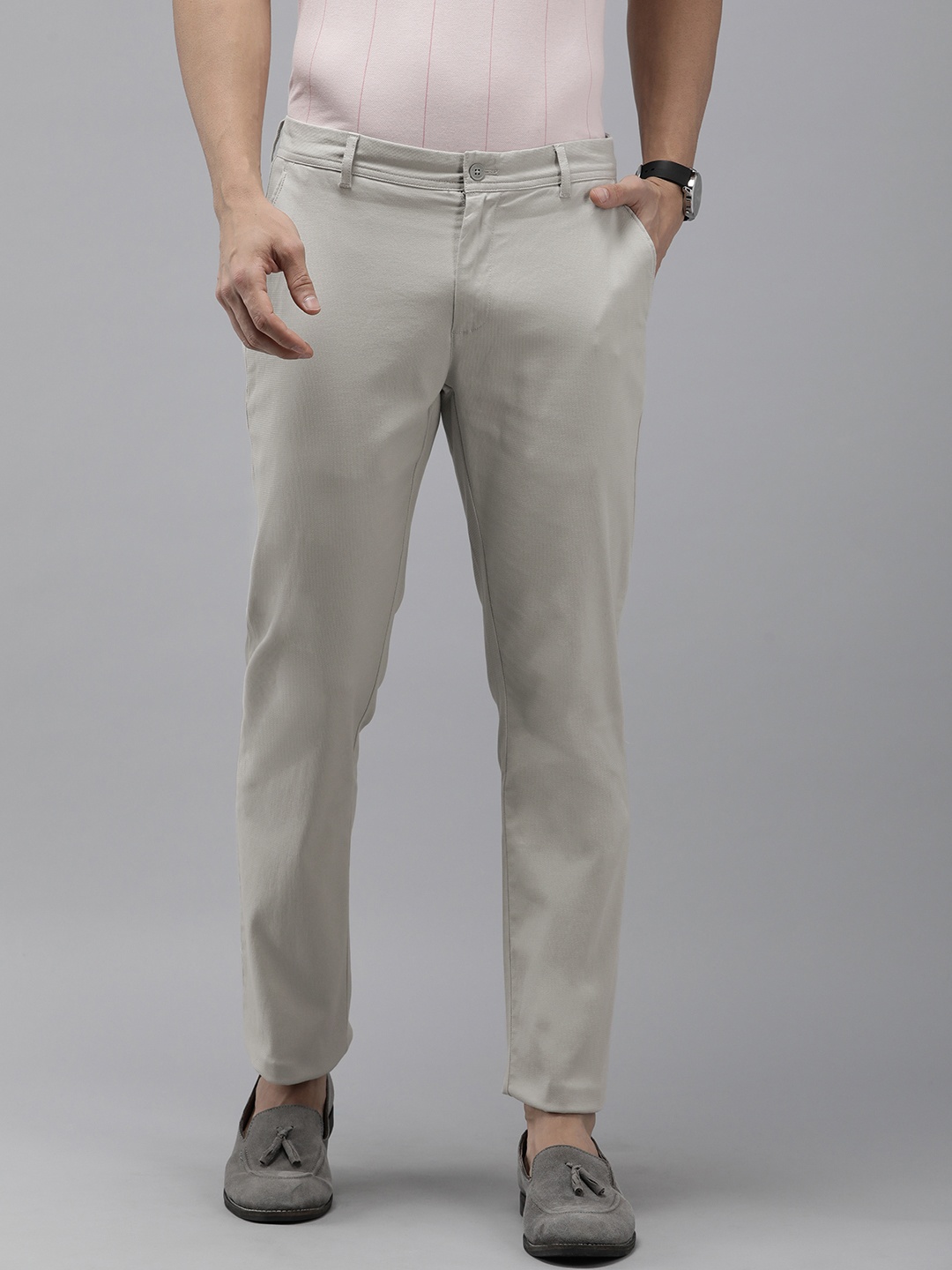 

Blackberrys Men Self Design Textured Skinny Fit Chinos Trousers, Grey