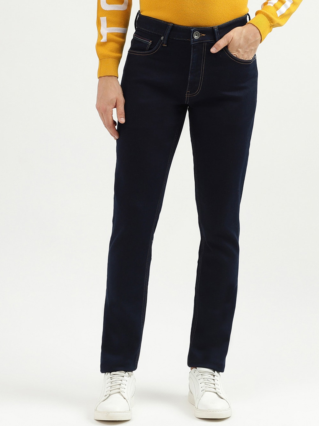

United Colors of Benetton Men Slim Fit Mid Rise Clean Look Jeans, Navy blue