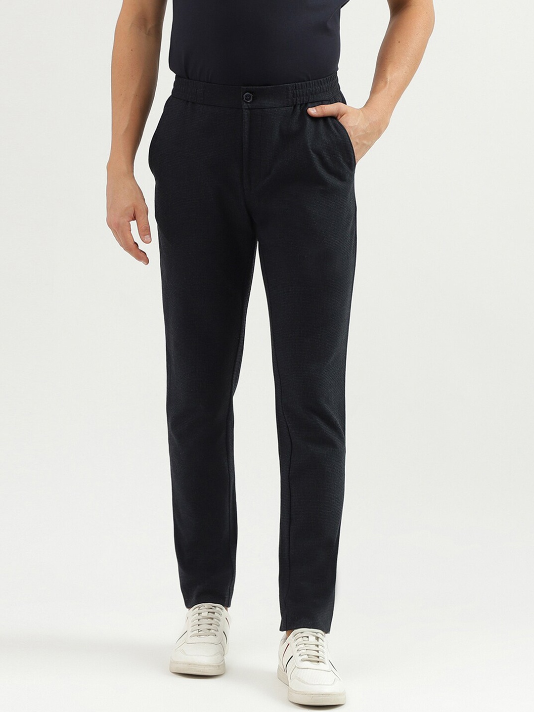 United Colors of Benetton Men Mid-Rise Relaxed Fit Trousers, Black