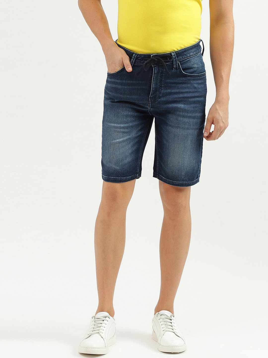 

United Colors of Benetton Men Washed Mid Rise Slim Fit Cotton Denim Shorts, Blue