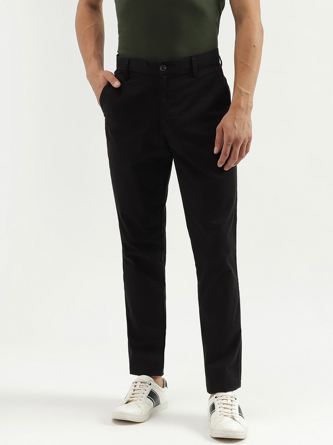 United Colors of Benetton Men Mid-Rise Slim Fit Trousers, Black