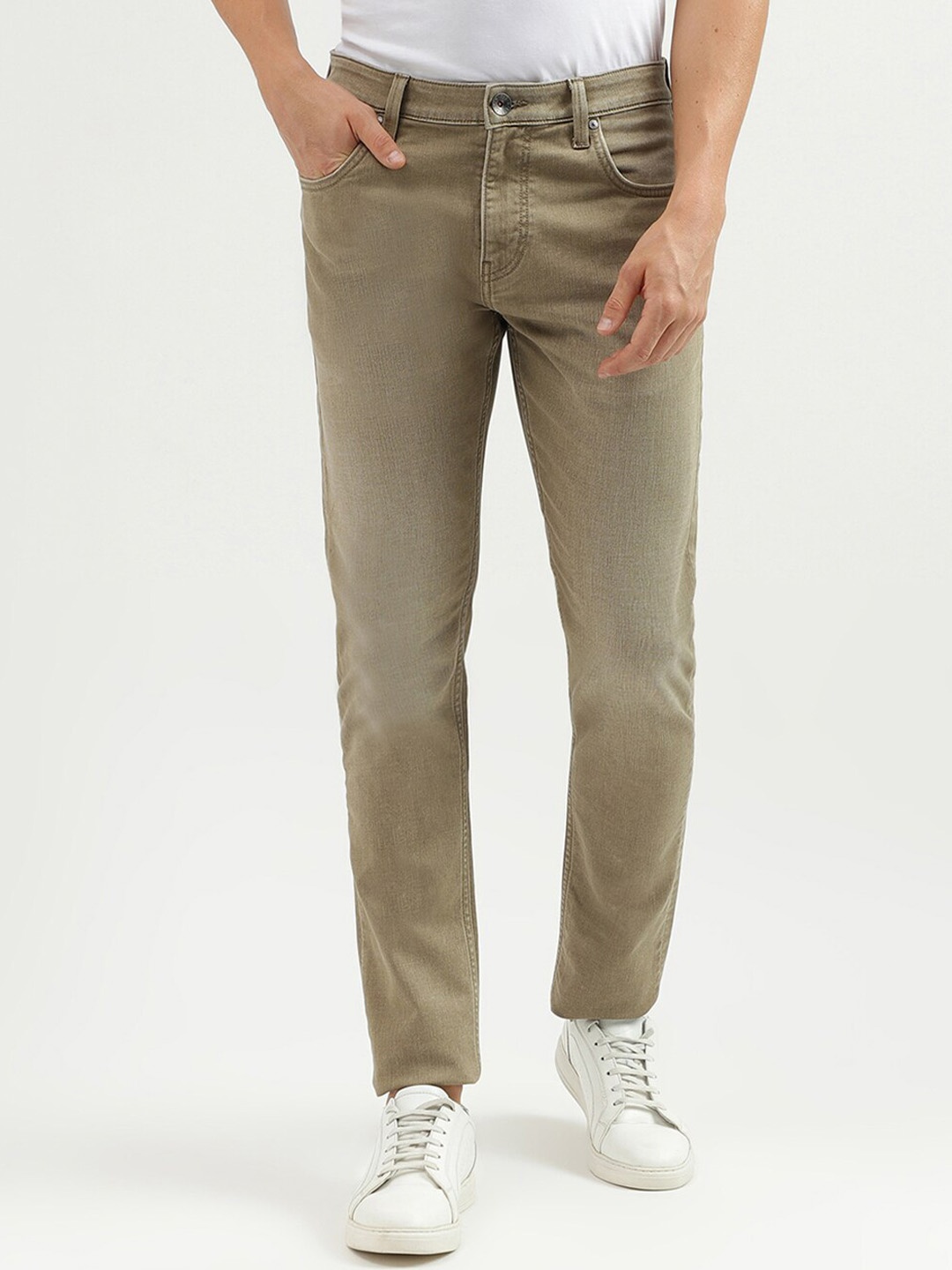 

United Colors of Benetton Men Slim Fit Light Fade Jeans, Khaki