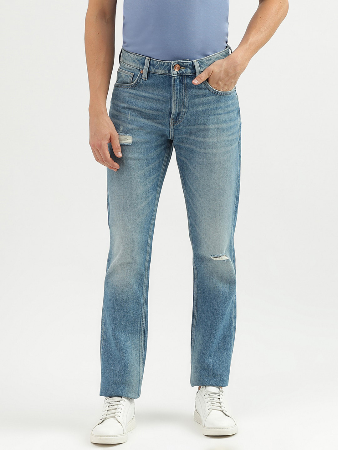 

United Colors of Benetton Men Slim Fit Mid Rise Mildly Distressed Heavy Fade Cotton Jeans, Blue