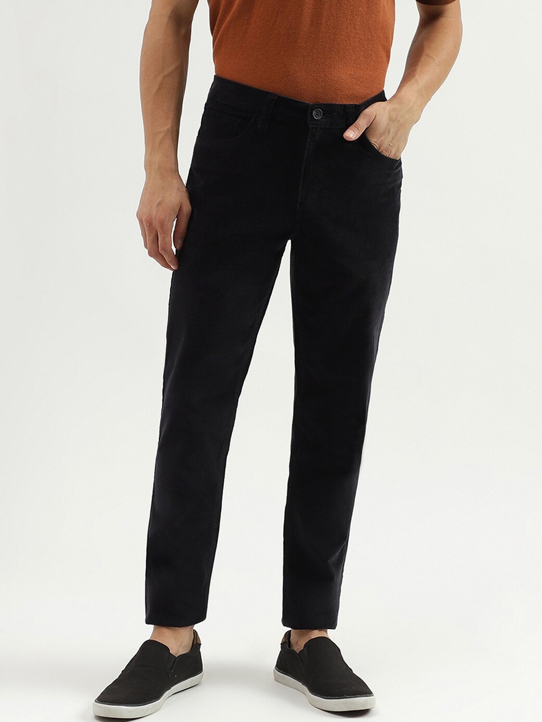 

United Colors of Benetton Men Mid-Rise Slim Fit Trousers, Black