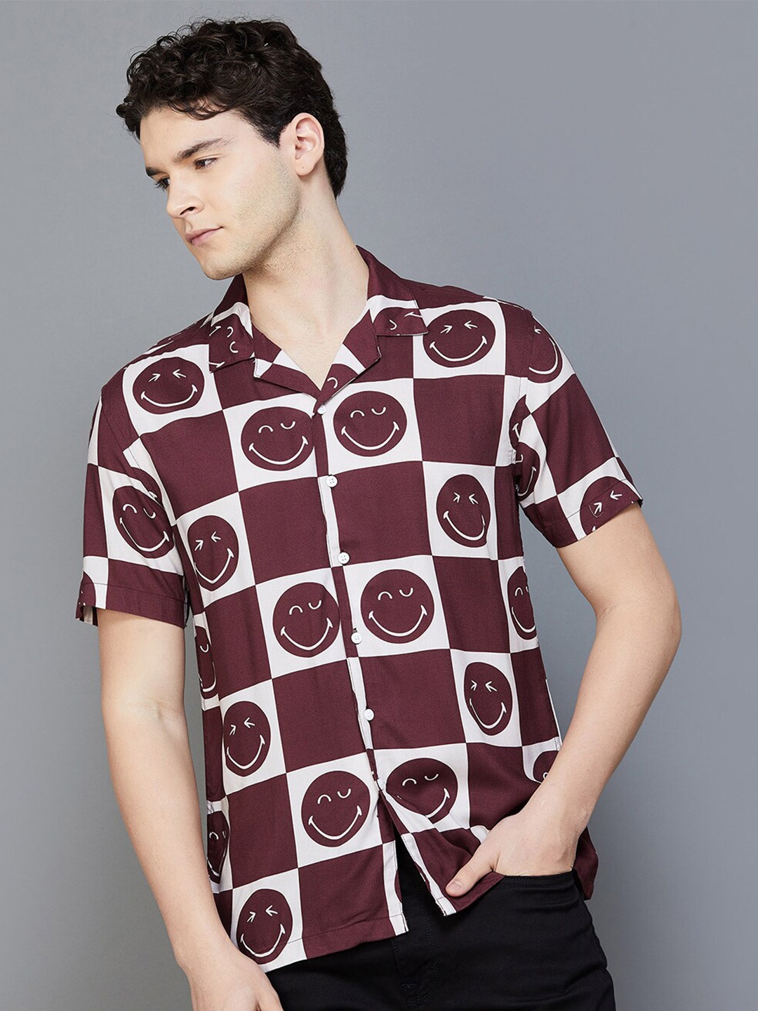 

SmileyWorld Checked Spread Collar Cotton Casual Shirt, Maroon