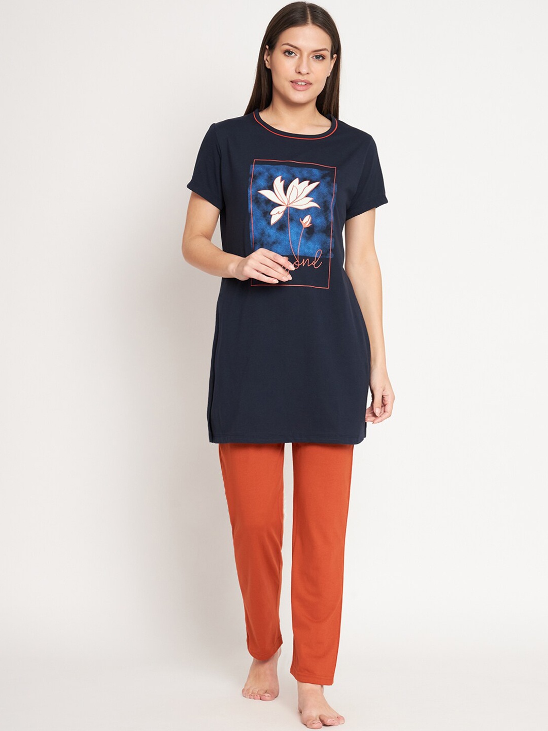 

Bell Paper Typography Printed Longline Pure Cotton T-Shirt With Trousers, Navy blue