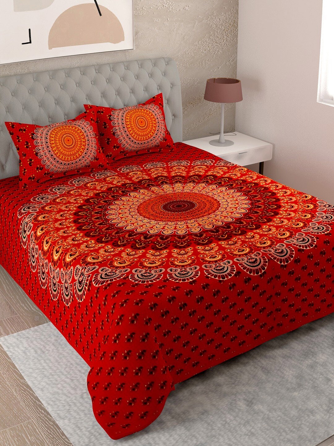 

UNIQCHOICE Red & Black Printed Cotton 144 TC King Bedsheet with 2 Pillow Covers