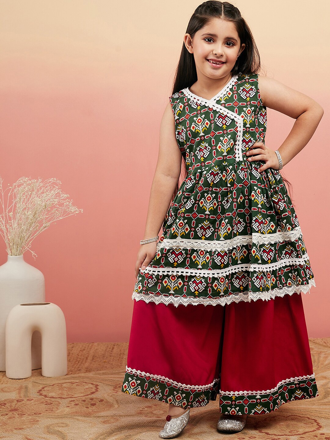

Sangria Girls Green Ethnic Motifs Printed Pure Cotton Angrakha Kurta With Sharara