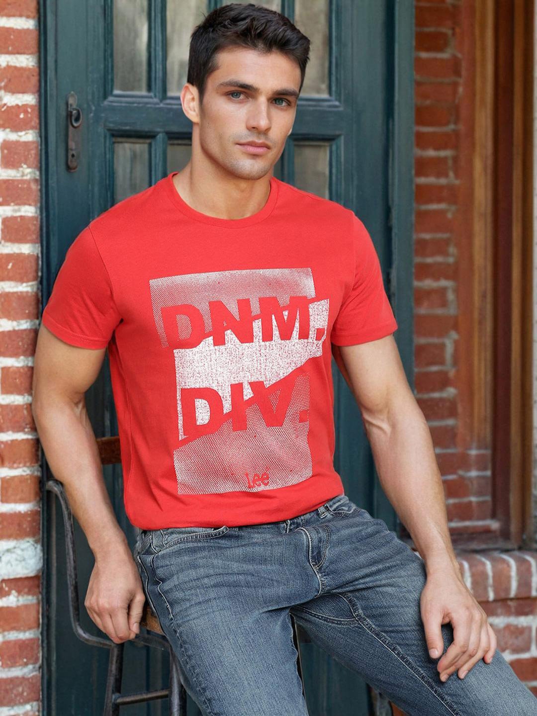 

Lee Typography Printed Short Sleeves Cotton Slim Fit T-shirt, Red