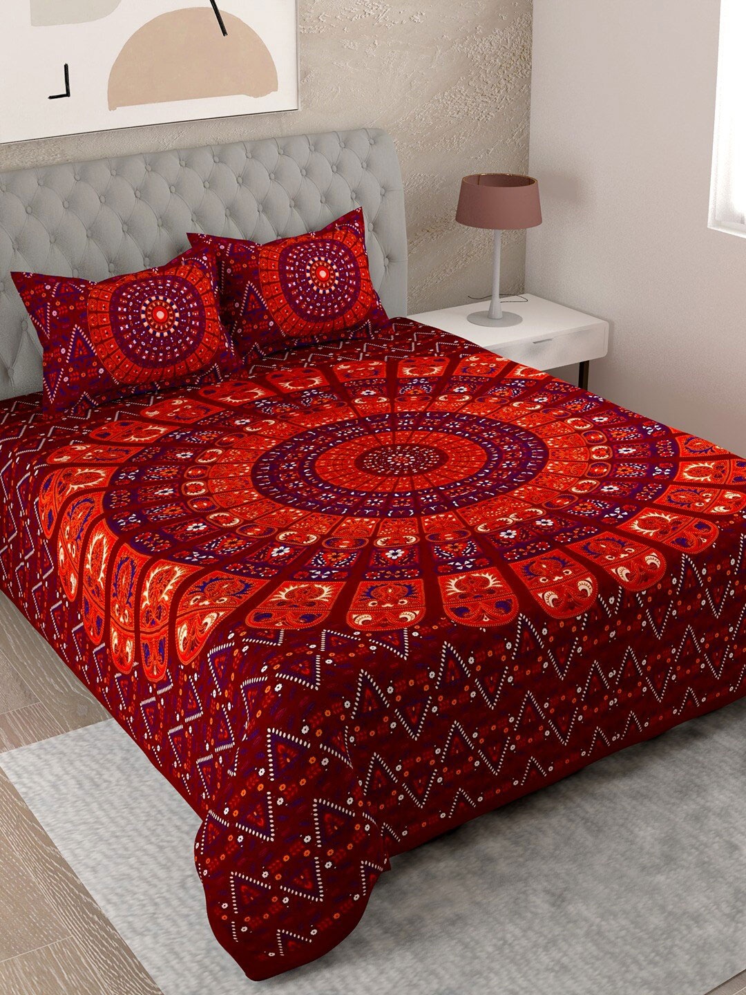 

UNIQCHOICE Maroon & Red Printed Cotton 144 TC King Bedsheet with 2 Pillow Covers