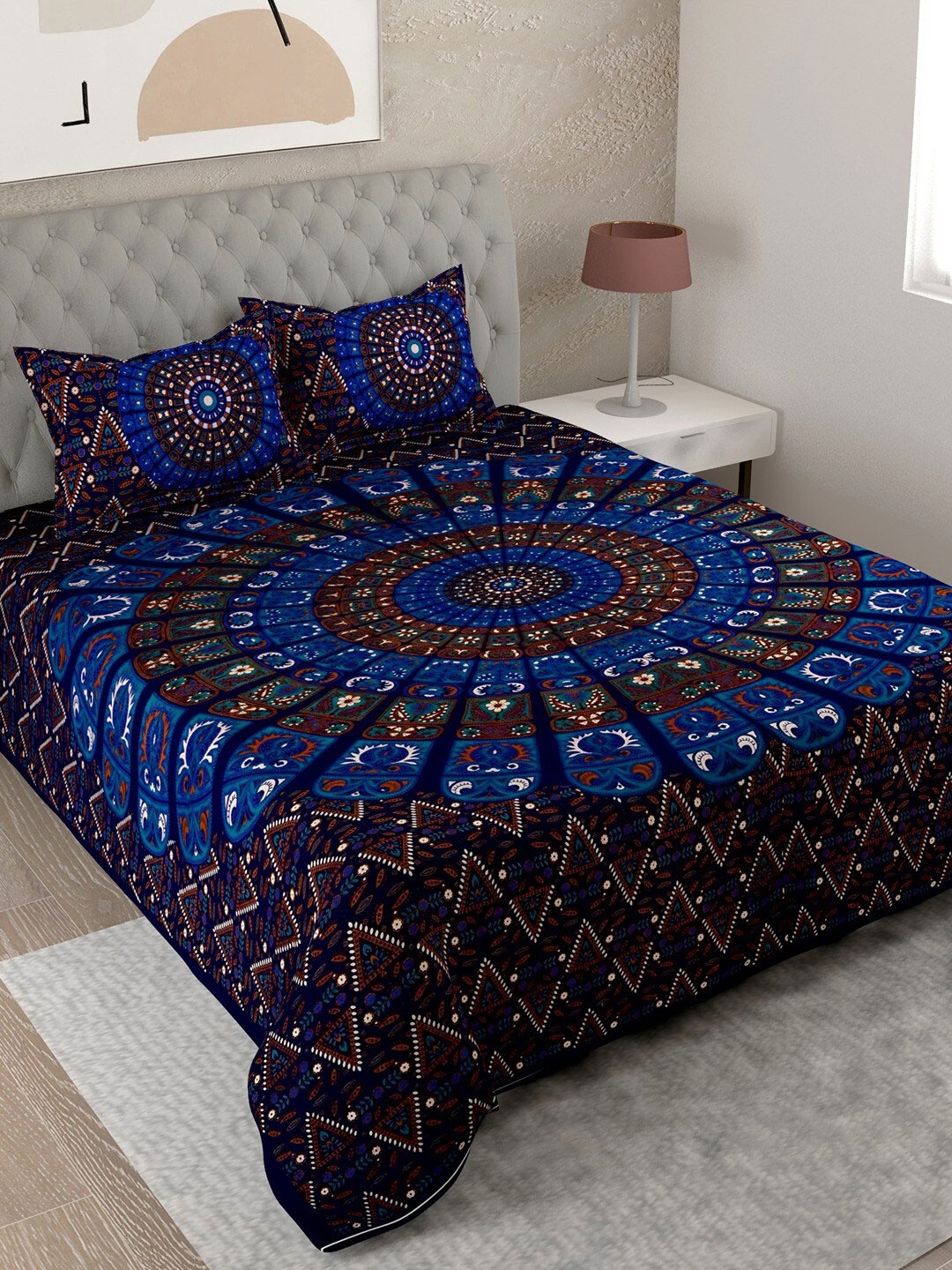 

UNIQCHOICE Blue & Navy Blue Printed Cotton 144 TC King Bedsheet with 2 Pillow Covers