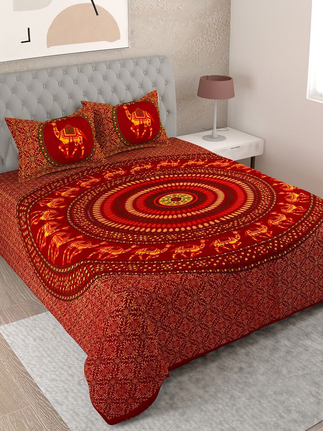 

UNIQCHOICE Brown & Red Printed Cotton 144 TC King Bedsheet with 2 Pillow Covers