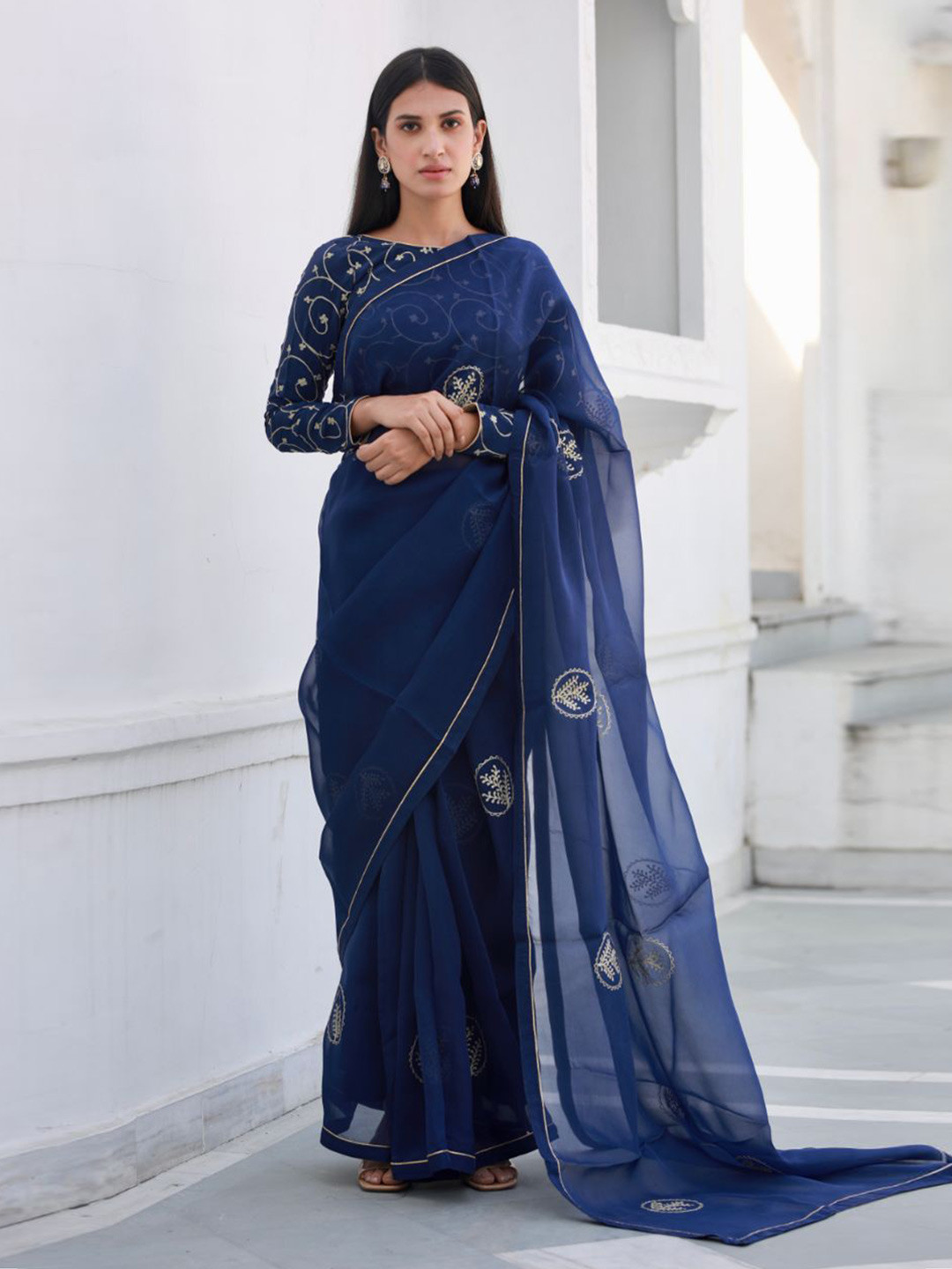 

ASRUMO Floral Embroidered Organza Saree, Navy blue