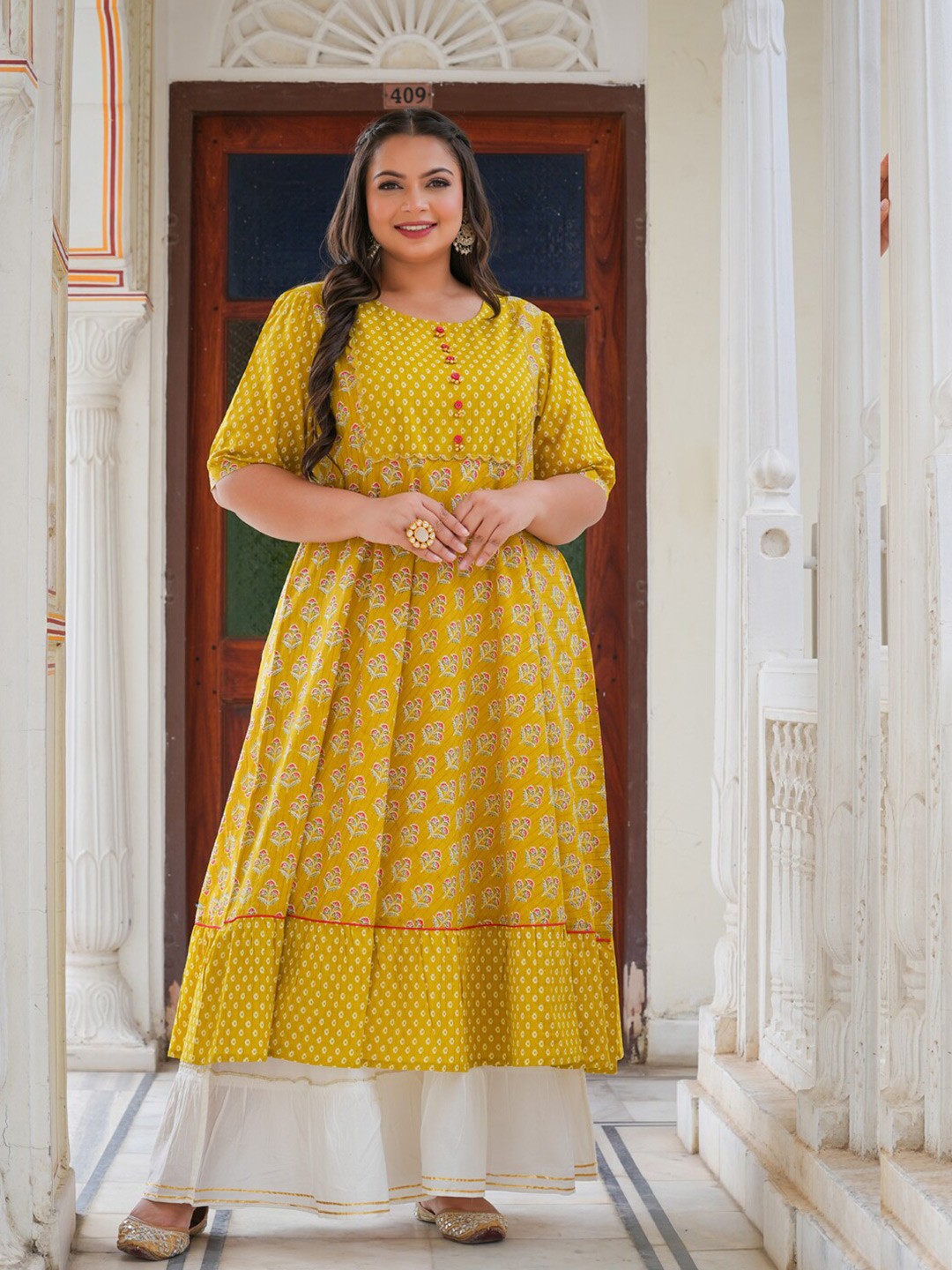 

YASH GALLERY Plus Size Mustard Floral Printed Pure Cotton Anarkali Kurta