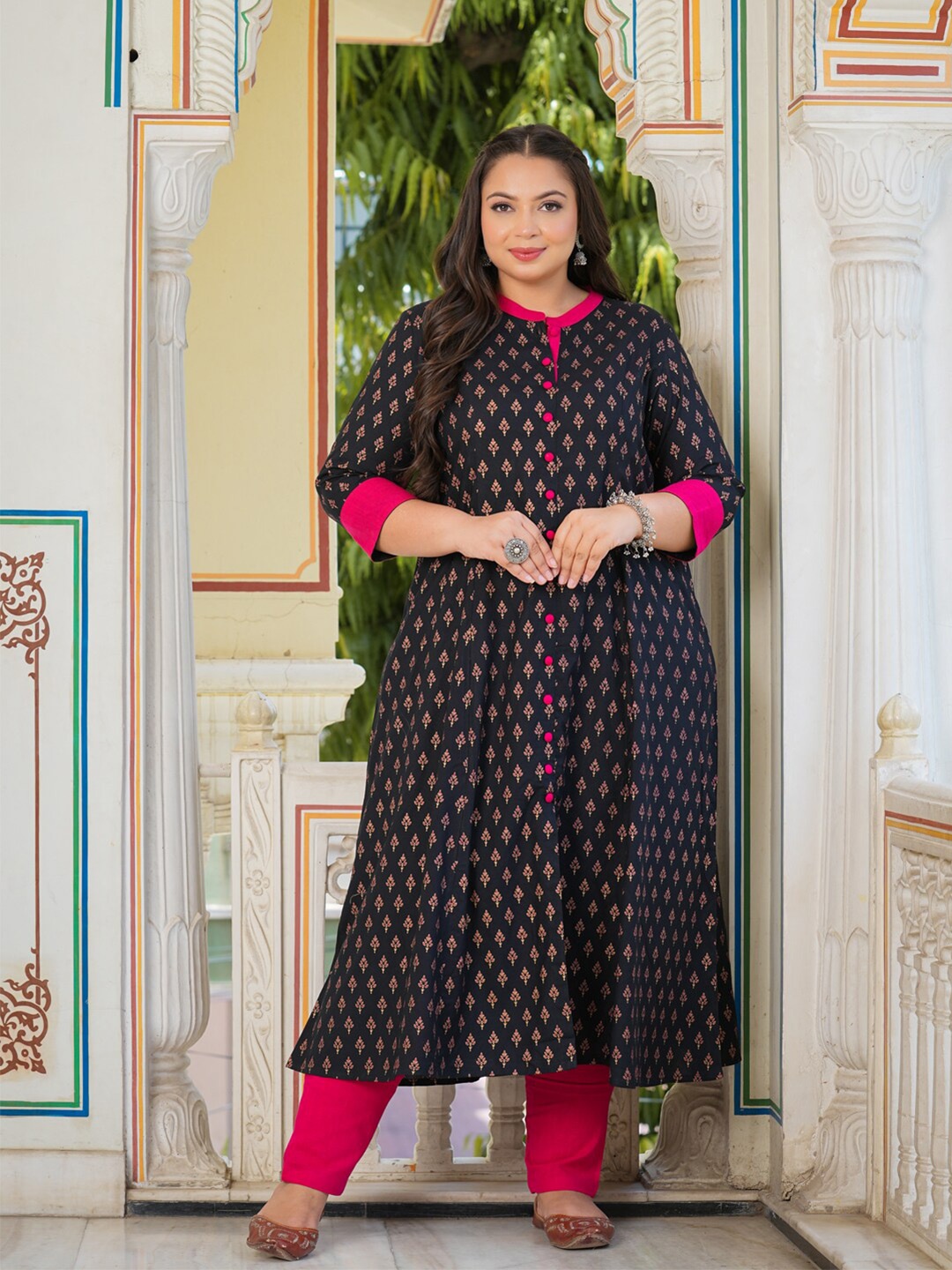 

YASH GALLERY Plus Size Ethnic Motifs Printed Anarkali Kurta, Black