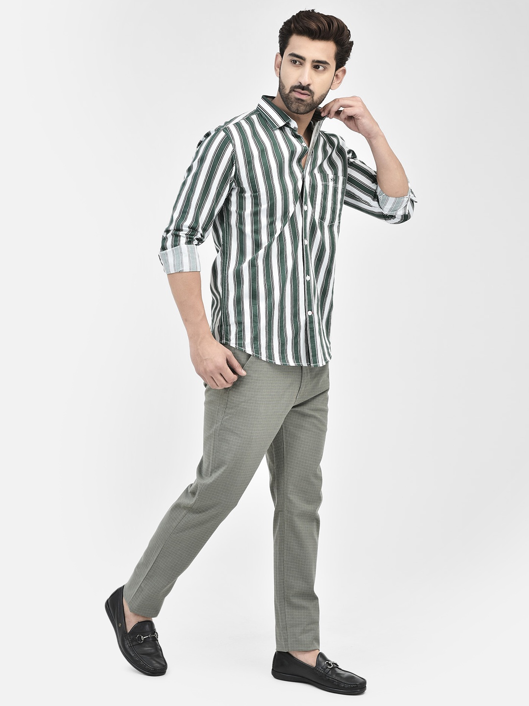 

Crimsoune Club Vertical Striped Slim Fit Cotton Casual Shirt, Green