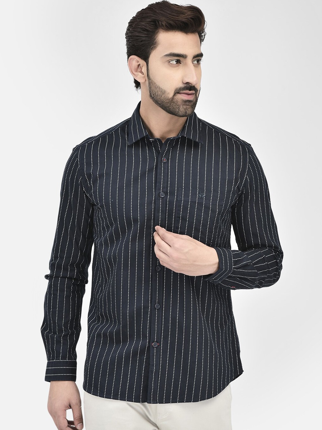 

Crimsoune Club Slim Fit Vertical Striped Pure Cotton Casual Shirt, Navy blue