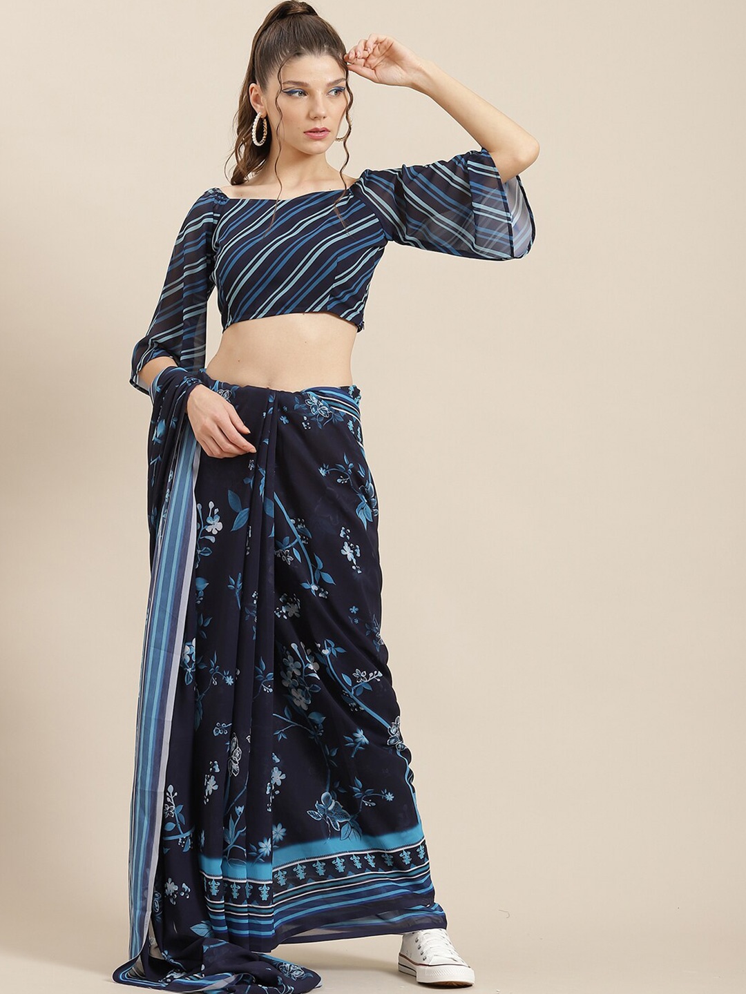 

AKS Floral Printed Saree, Navy blue