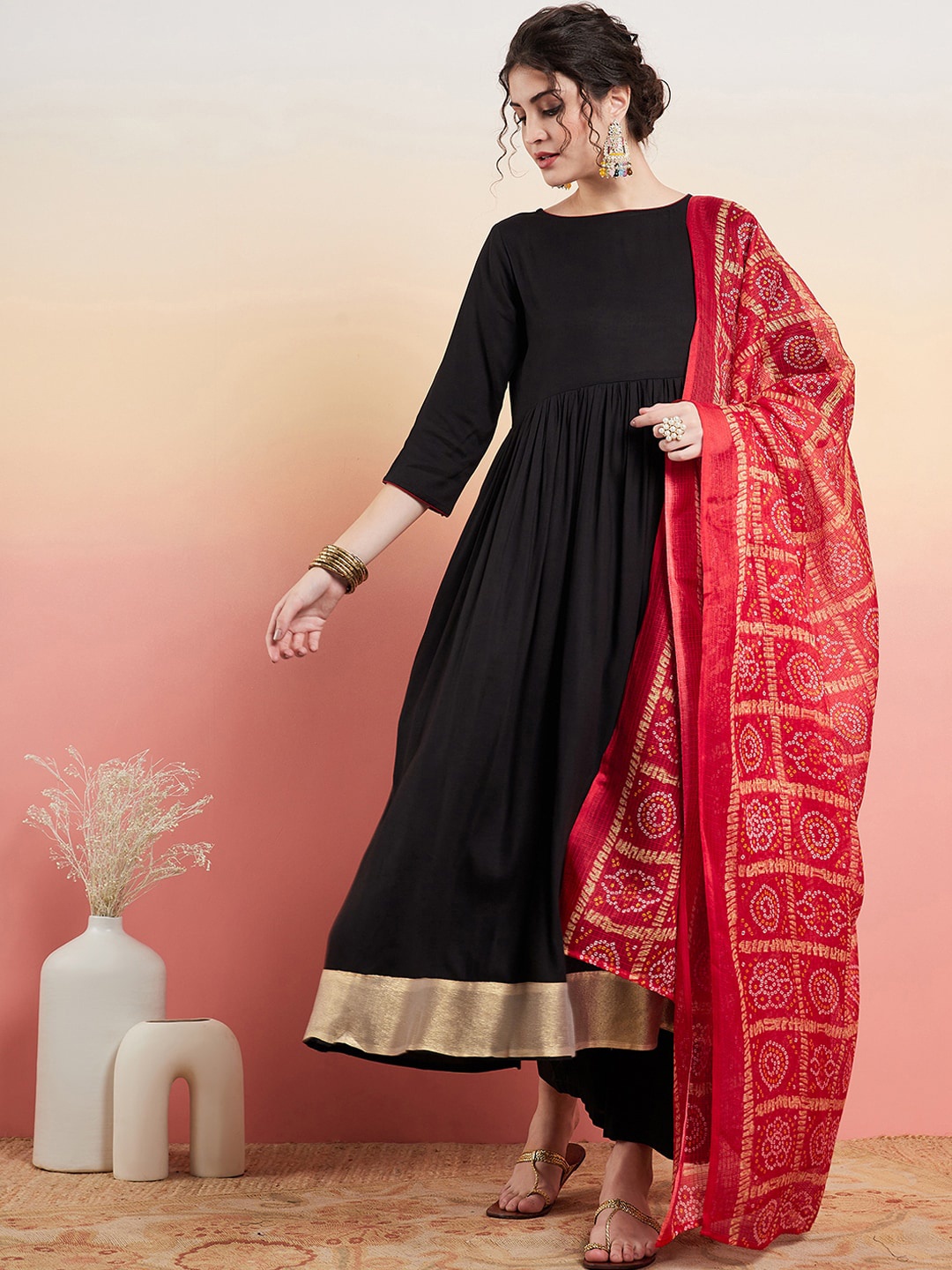 

Sangria Anarkali Kurta With Palazzo & Dupatta, Black