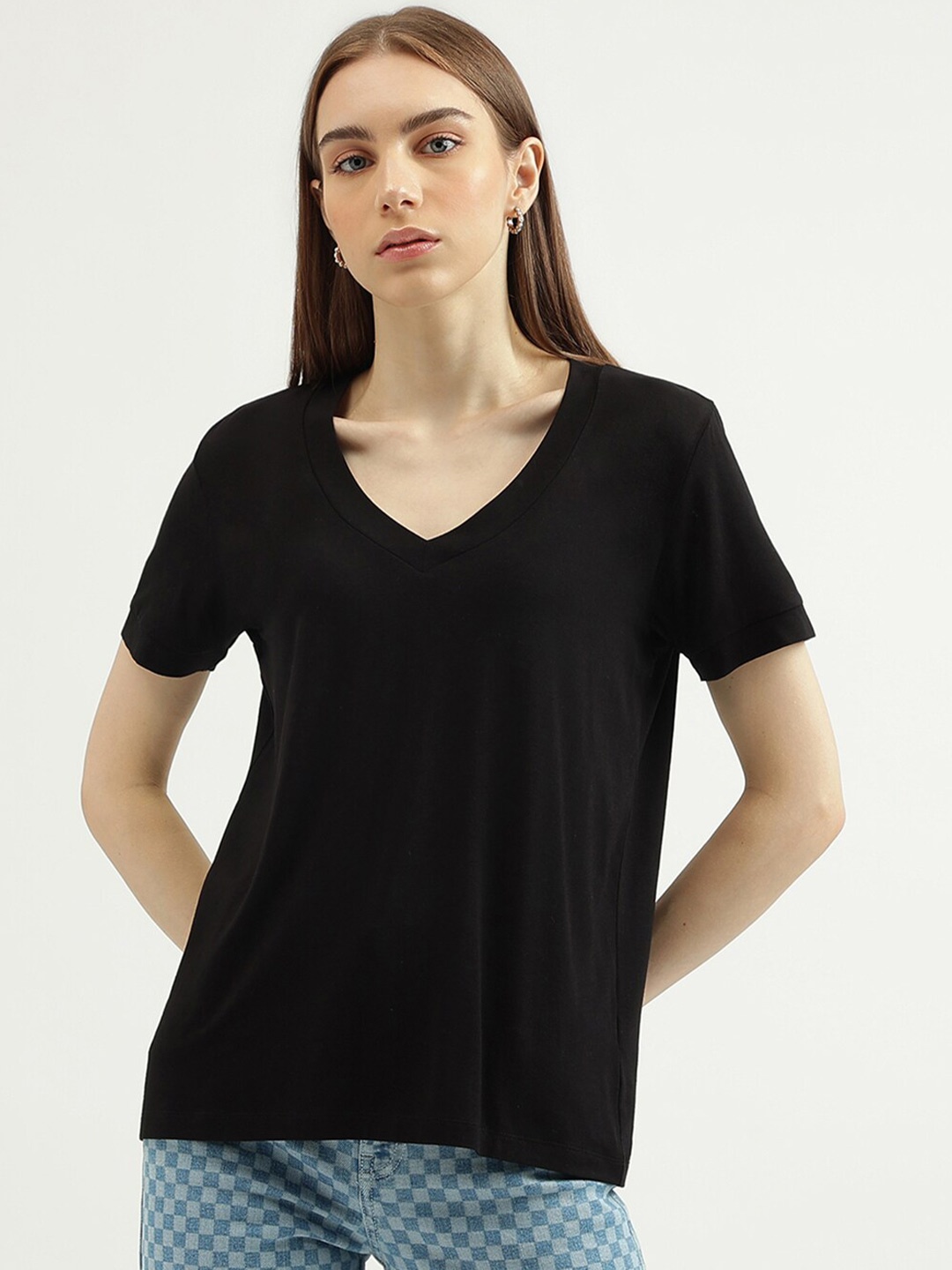

United Colors of Benetton V-Neck Regular Fit T-shirt, Black