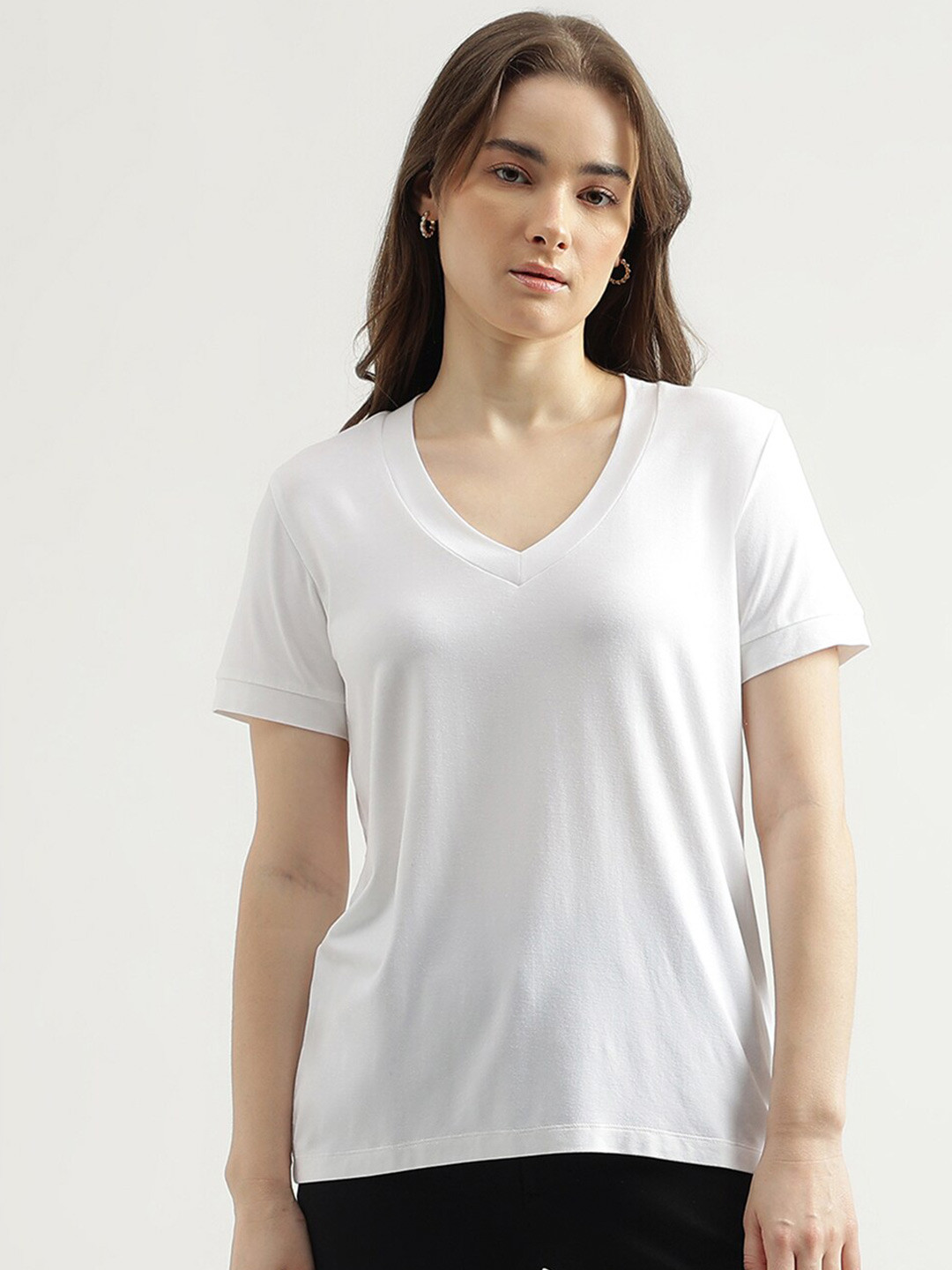 

United Colors of Benetton Short Sleeves Regular Fit V-Neck T-shirt, White