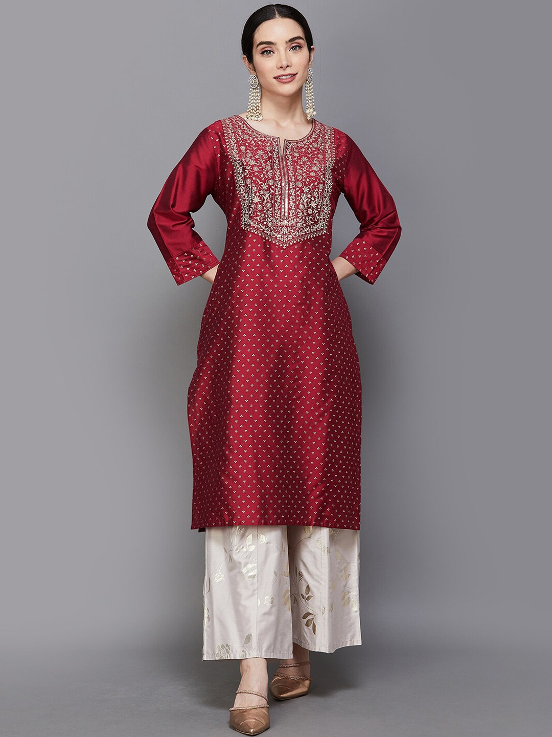 

Melange by Lifestyle Yoke Design Embroidered Round Neck Kurta, Red