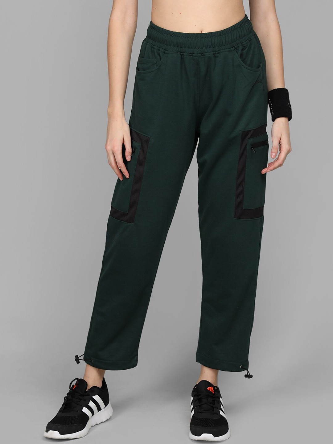 

CHKOKKO Women Mid-Rise Track Pants, Green