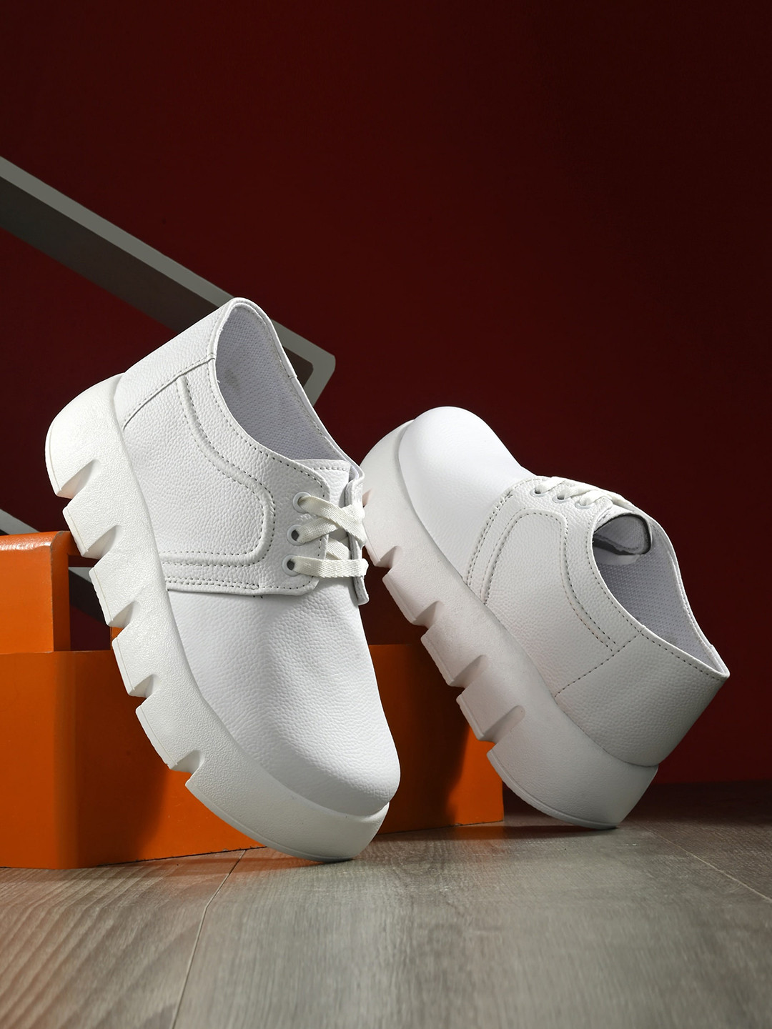 

AfroJack Women Lace-Up Derbys, White